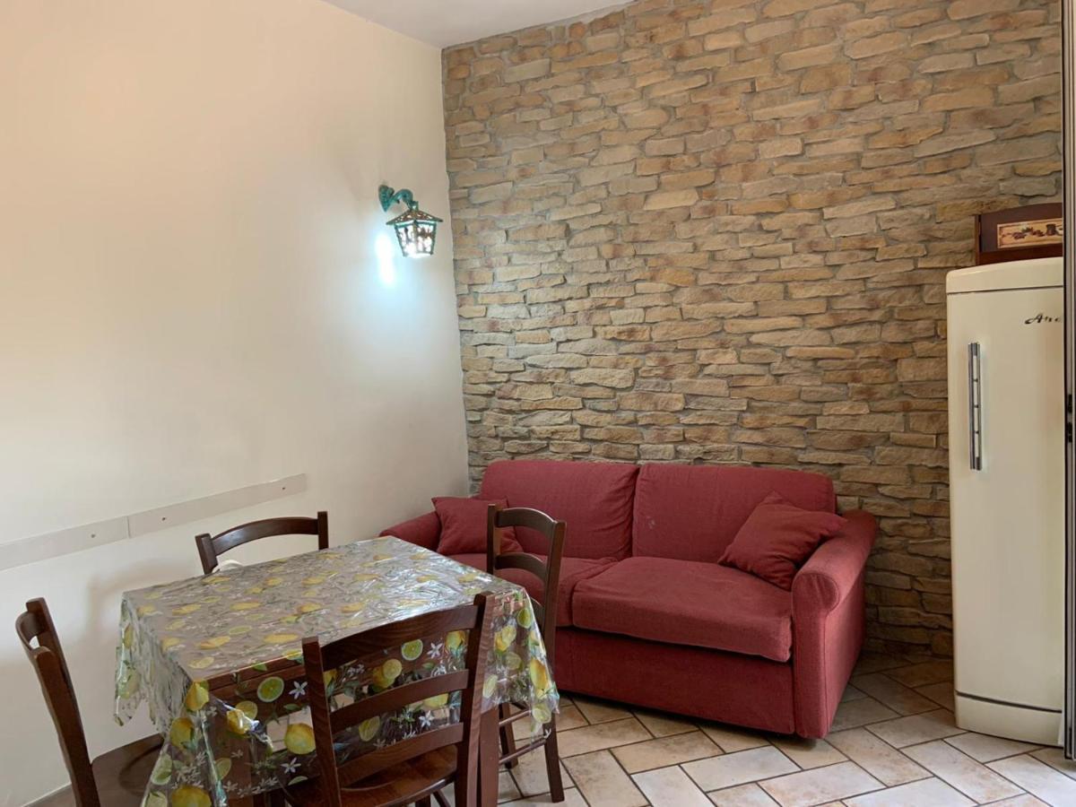 Appia Park Apartament 10 Min Dal Colosseo Roma Exterior foto