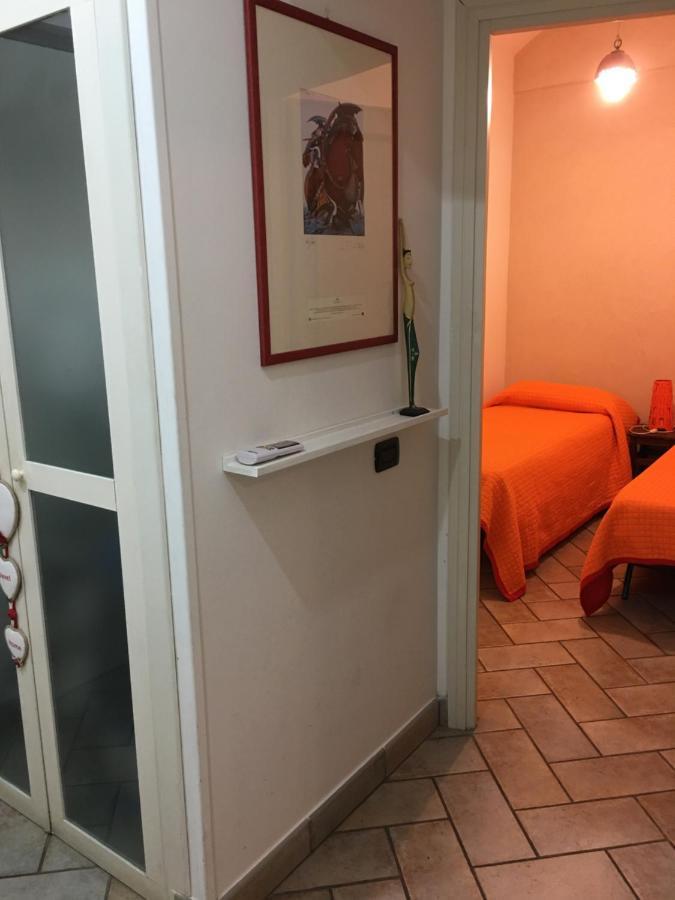 Appia Park Apartament 10 Min Dal Colosseo Roma Exterior foto