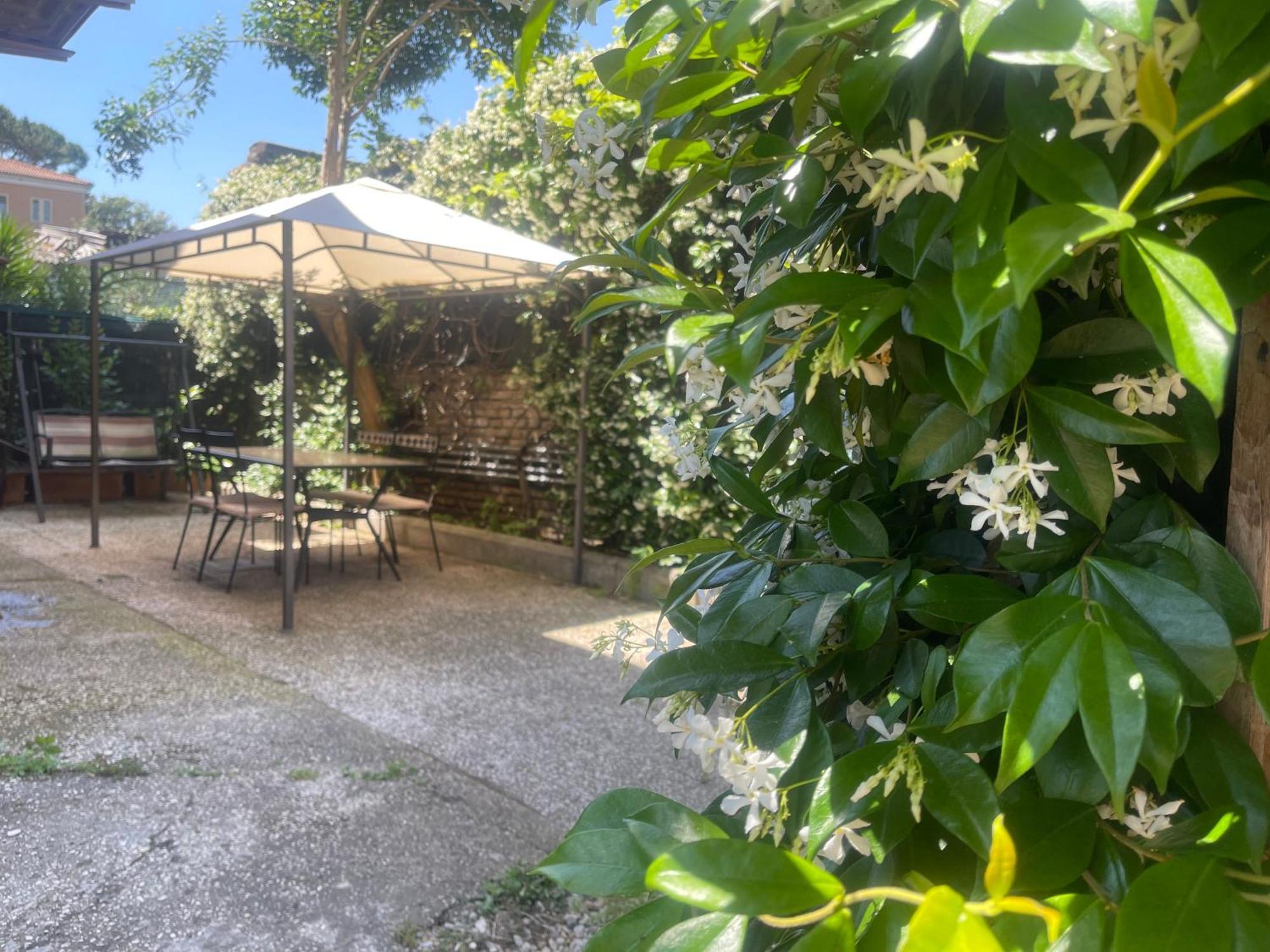 Appia Park Apartament 10 Min Dal Colosseo Roma Exterior foto